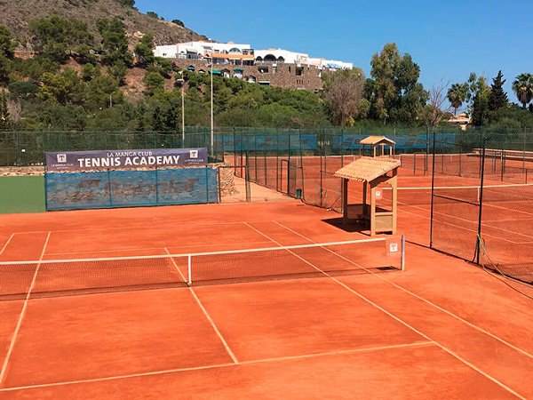 academías de deporte en las propiedades la manga club